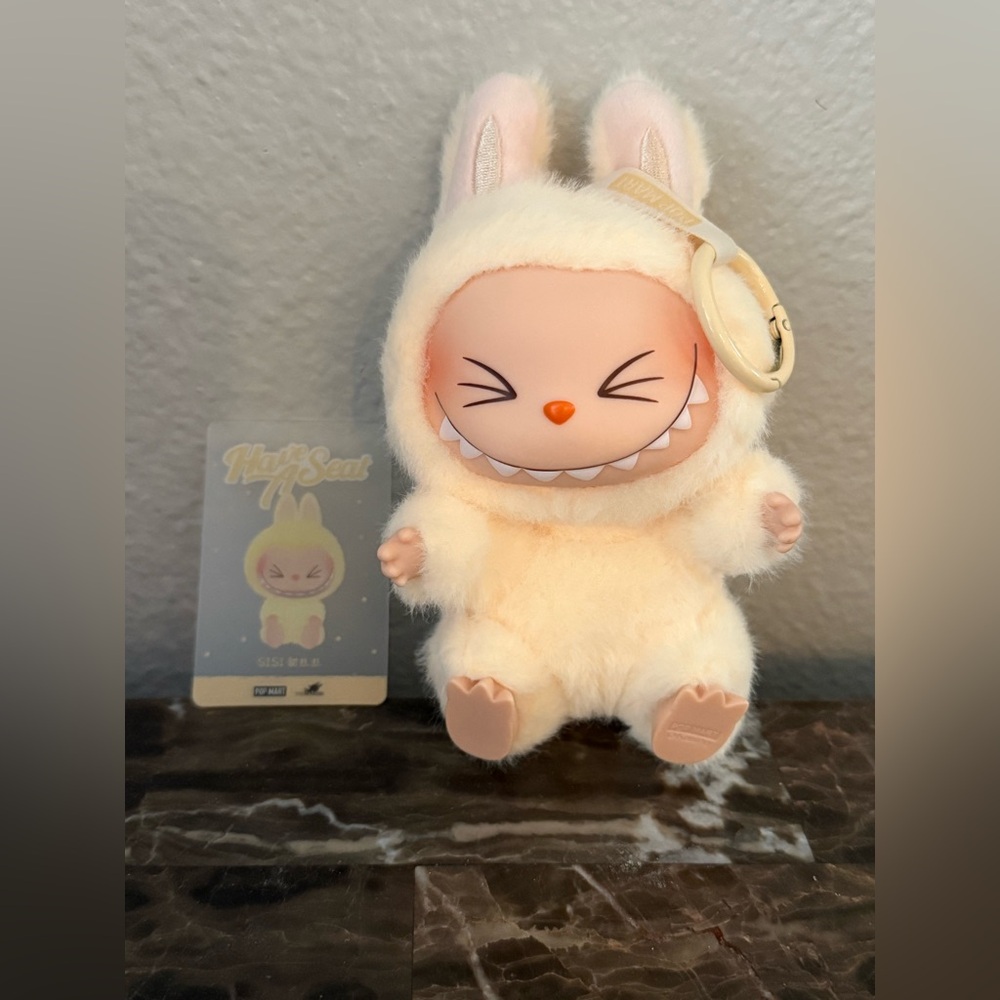 Pop Mart Authentic Have a Seat in Sisi